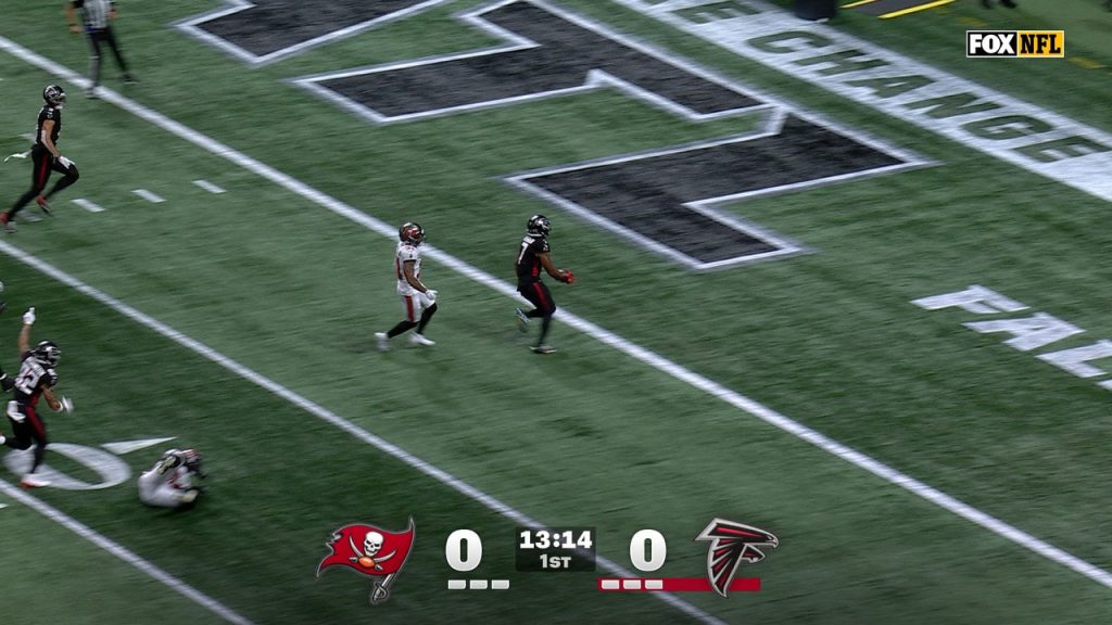 Falcons' Bijan Robinson scores 50-yard receiving TD to take lead vs. Buccaneers | NFL Highlights