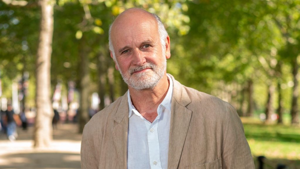 Sculptor Martin Jennings chosen to create statue for national memorial to Queen Elizabeth II | UK News