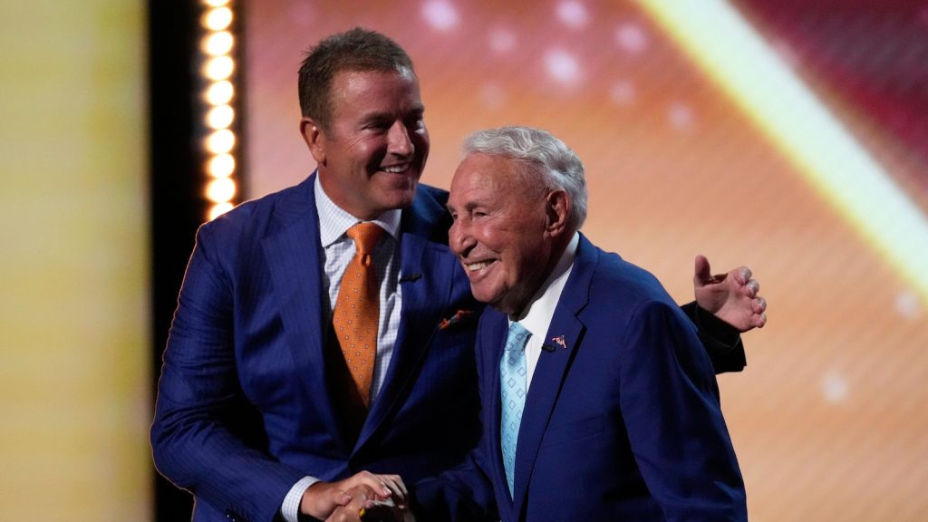 Lee Corso’s farewell: His final ‘College GameDay’ at Ohio State holds significance
