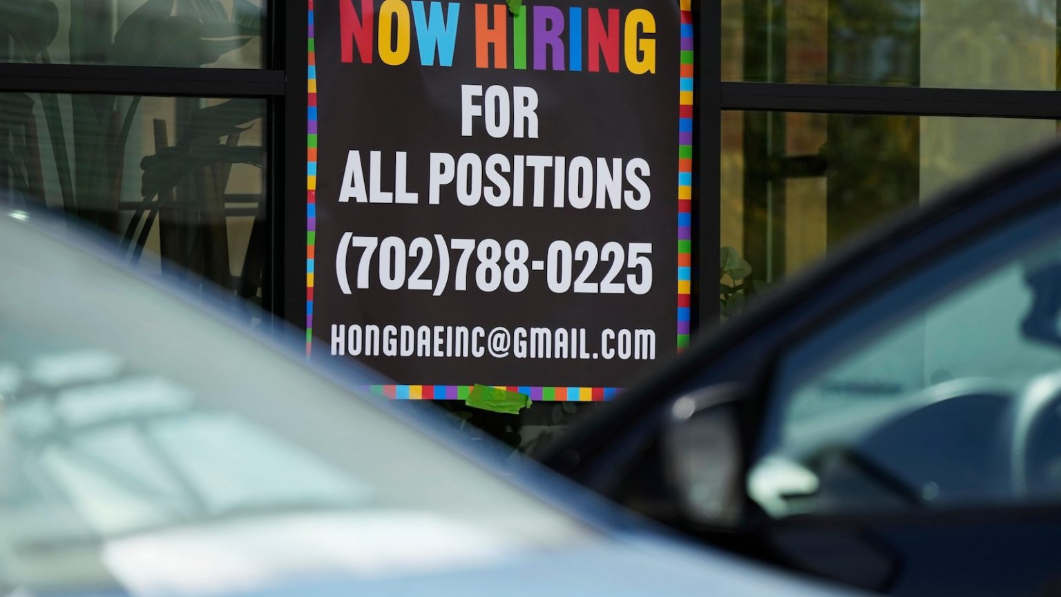 Applications for US jobless benefits rise but remain in healthy range
