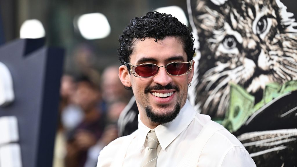 Bad Bunny, Amy Poehler and Sabrina Carpenter will host ‘Saturday Night Live’