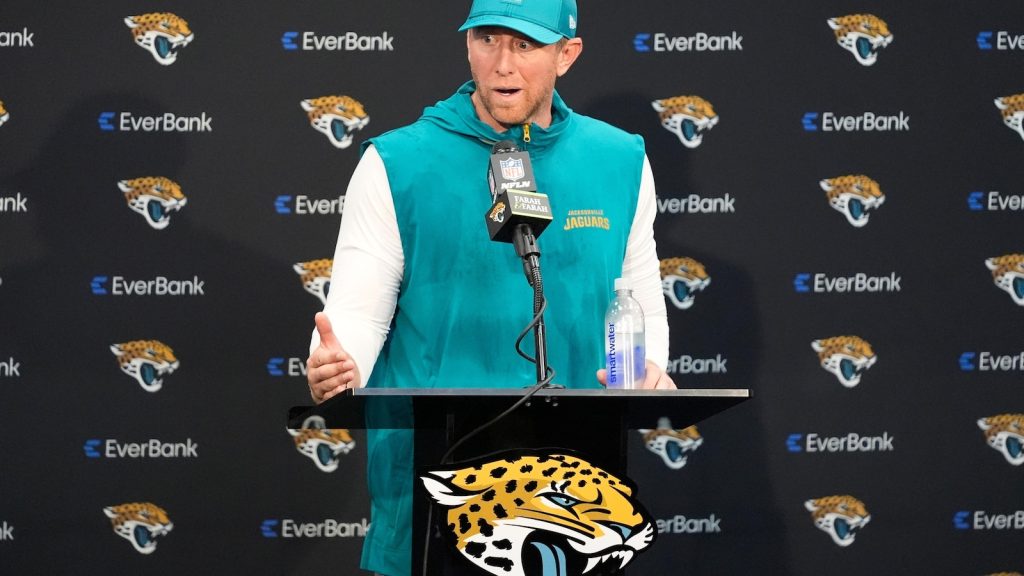 New Jaguars defensive backs Lewis and Murray deliver Texas-sized performances in opener