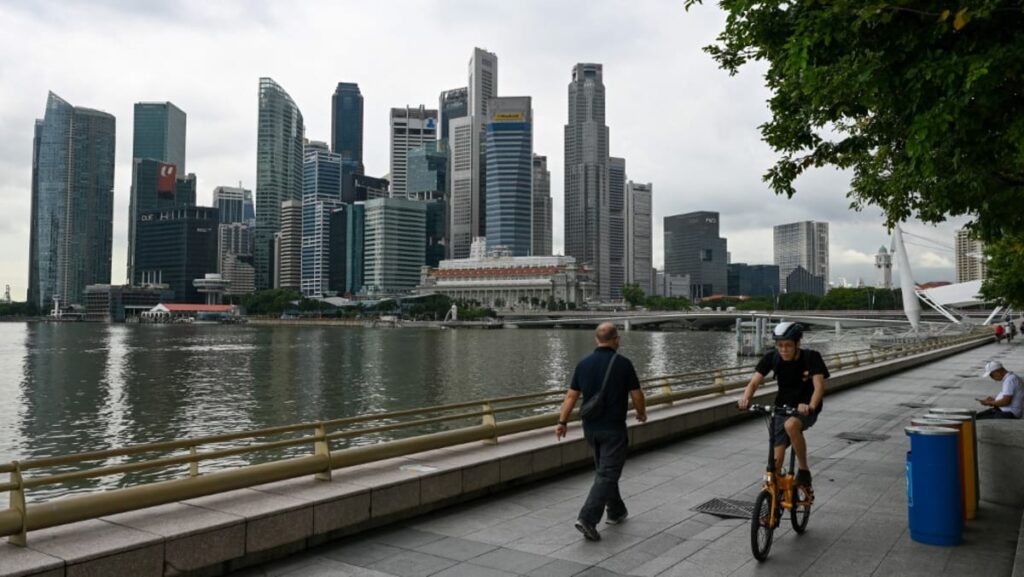 Commentary: With more US Fed rate cuts projected, could Singapore interest rates fall further?