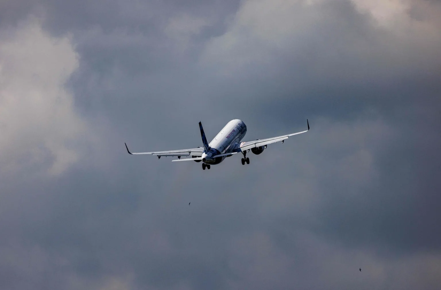 Chinese airlines oppose Trump plan to stop flying over Russia on US routes