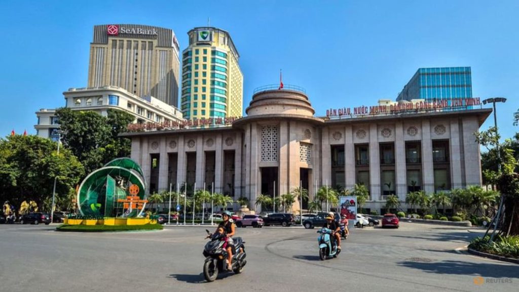 Vietnam central bank says will prioritise growth, sees big credit expansion