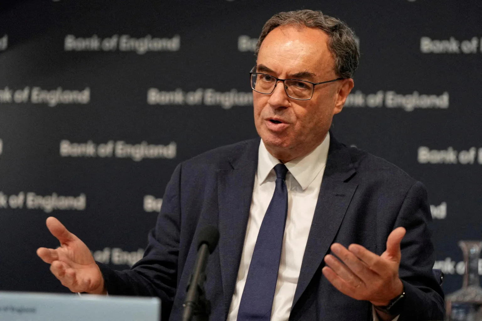 FSB warns on emerging threats from stablecoins, private finance
