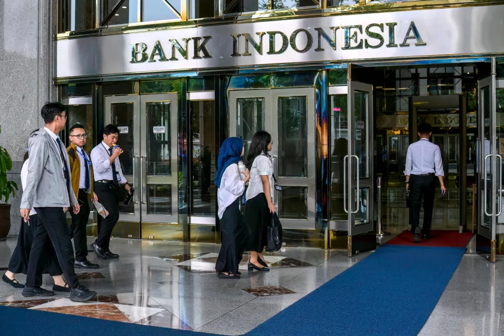 Bank Indonesia’s heavy bond buying to continue, analysts say