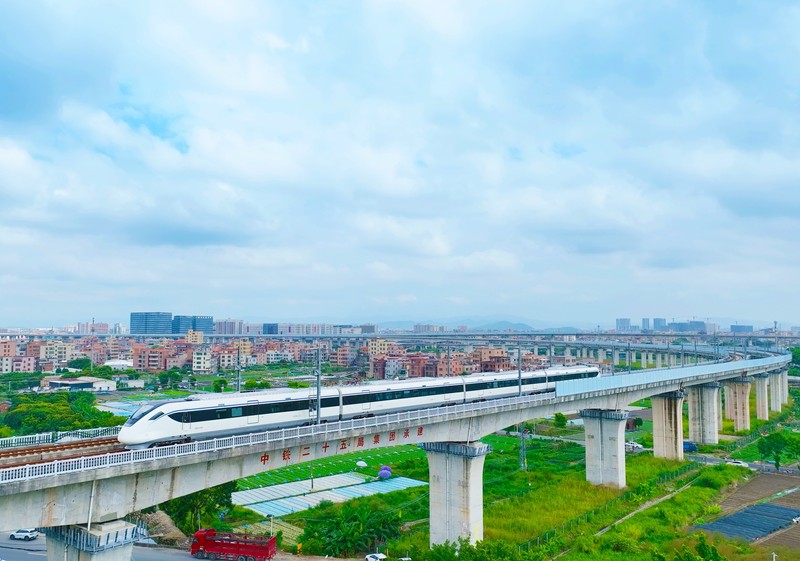 Two Intercity Railways In The Greater Bay Area Open For Operation