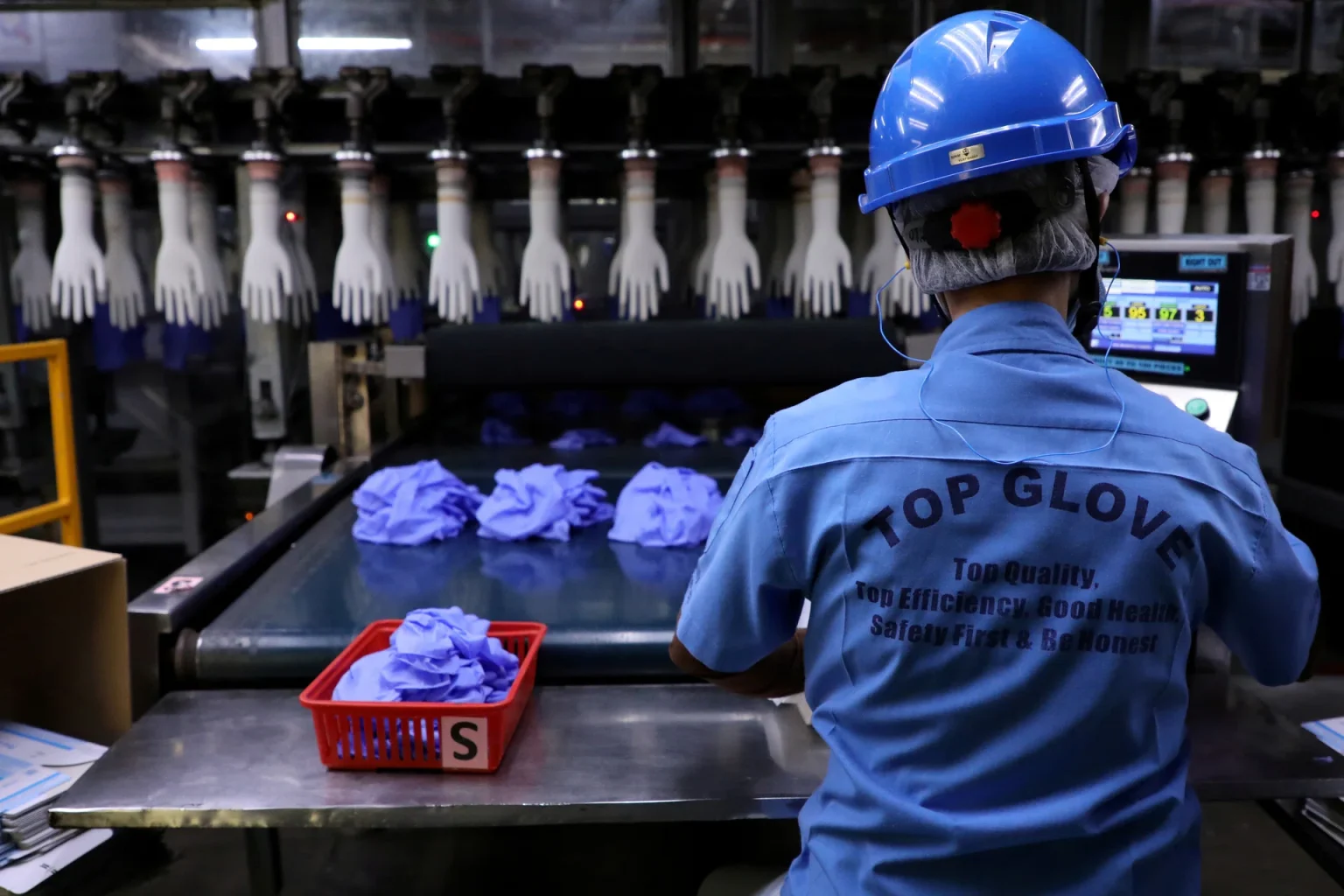 Top Glove swings into the black with RM38.6 million Q4 net profit; returns to full-year profitability