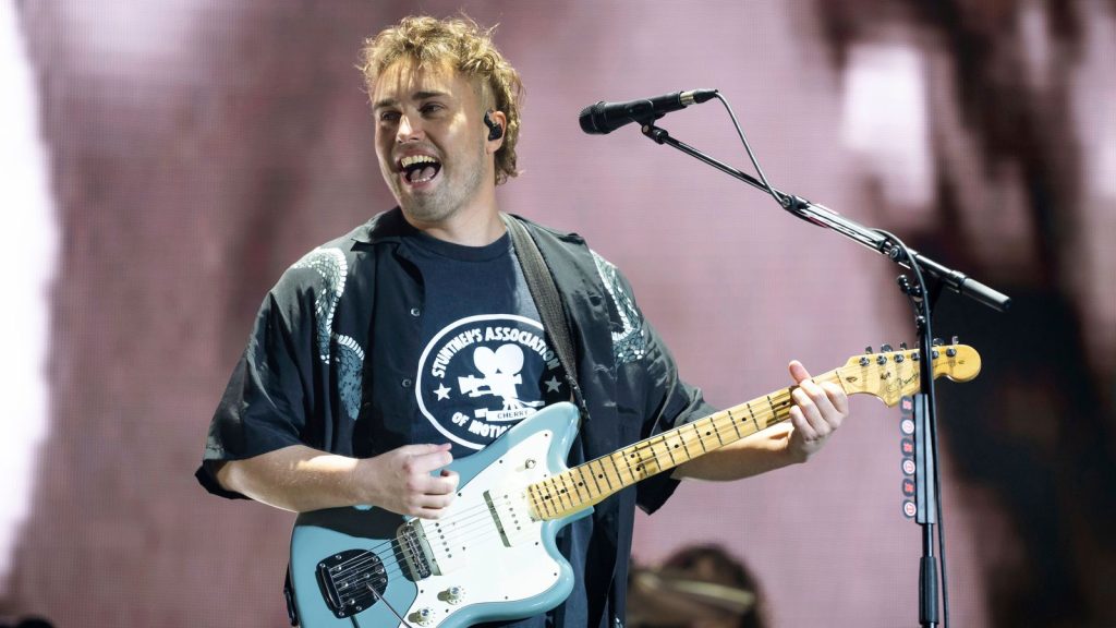 Sam Fender wins 2025 Mercury Prize for album People Watching | Ents & Arts News