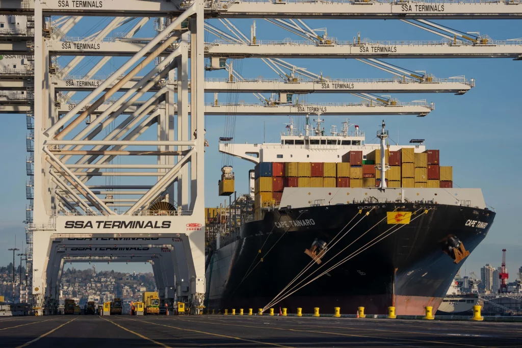 US trade deficit widens, capping one of biggest since 1960