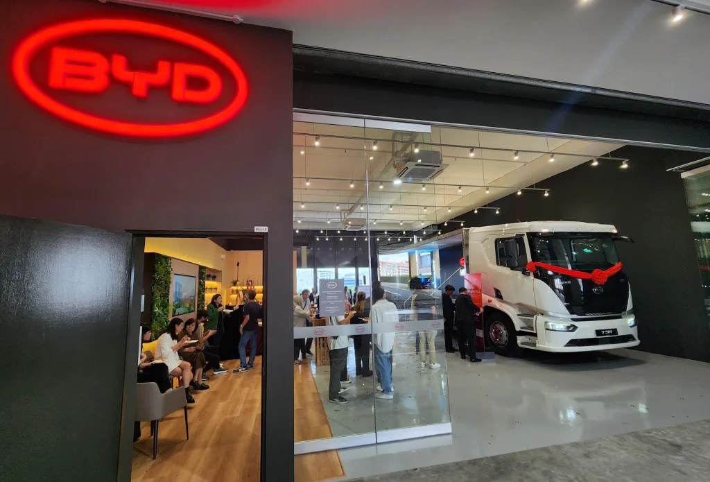 Commercial vehicle COE premium hits record S$92,223