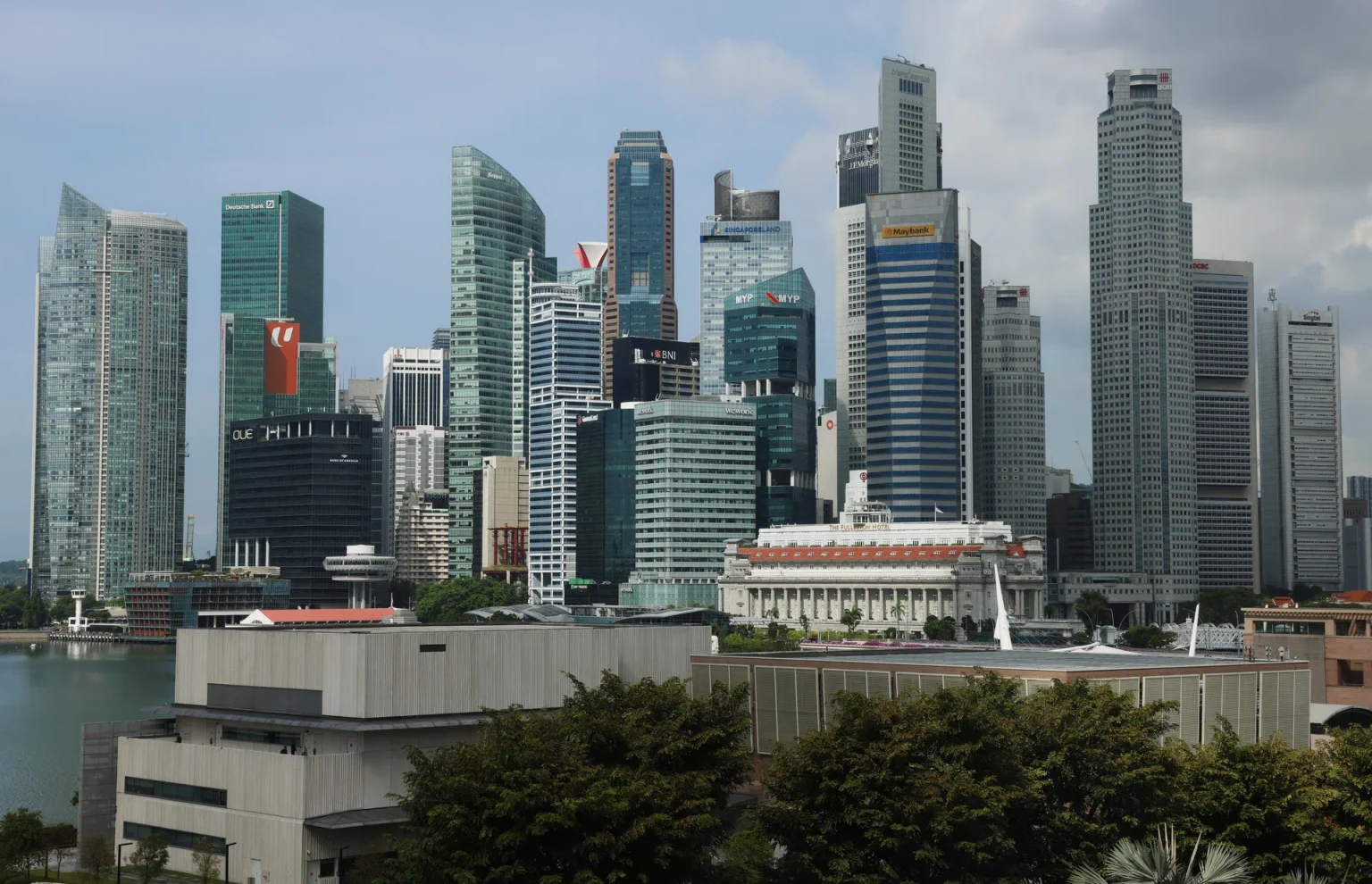 Singapore real wages up an improved 4% in 2025 as inflation eases; nominal wage growth slows: MOM