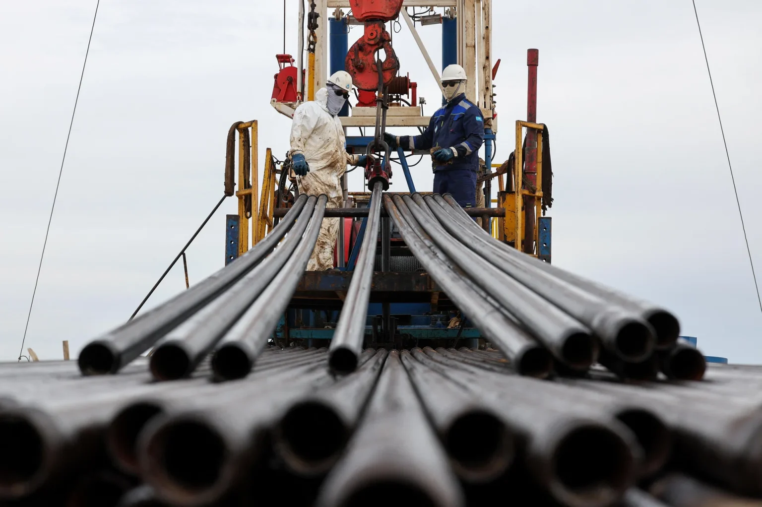 Oil falls under US$80 as US-Iran deal set to add supply
