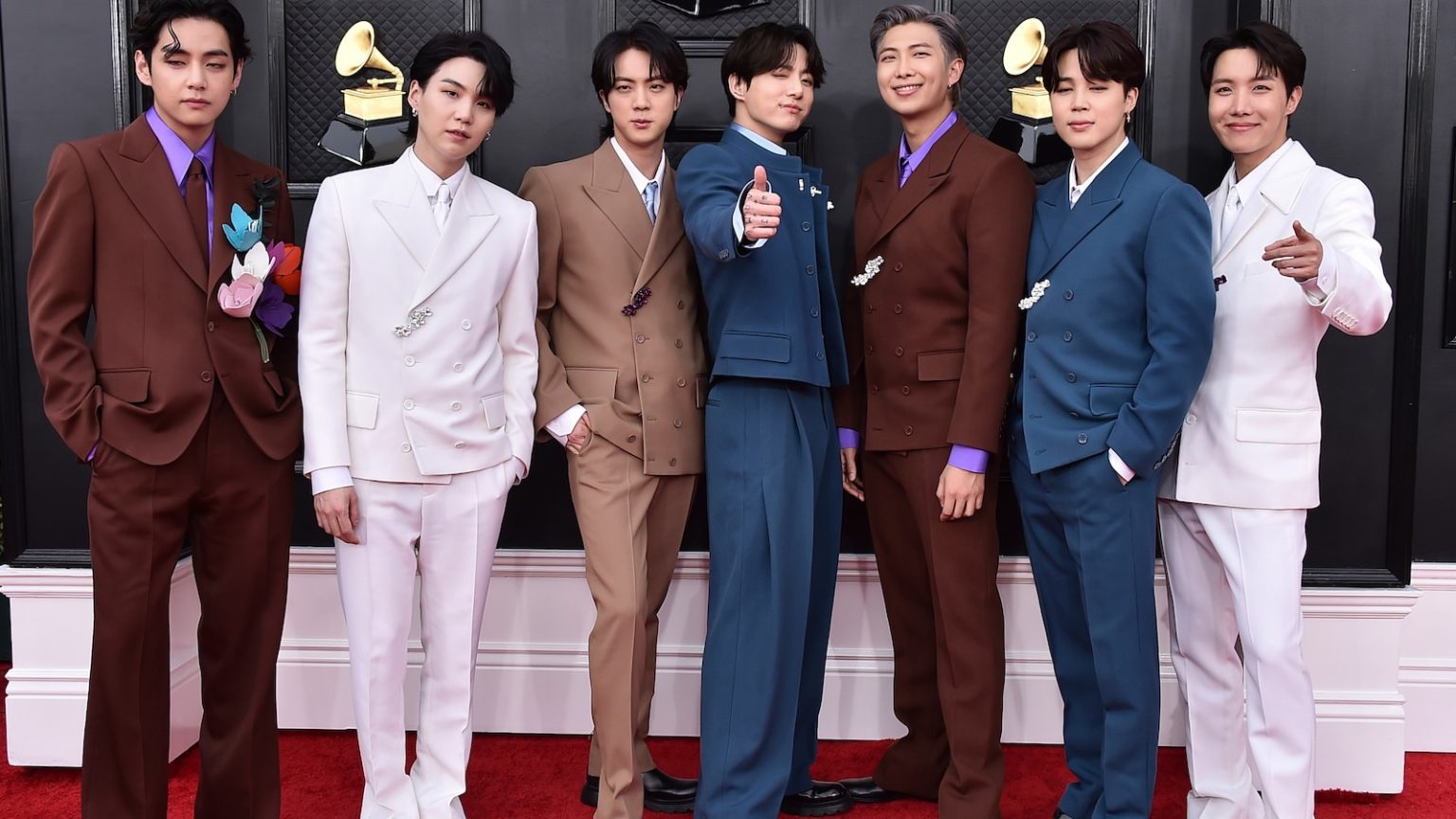 BTS, Cardi B, Lainey Wilson, Muse, Snoop Dogg and others will perform at iHeartRadio Music Festival