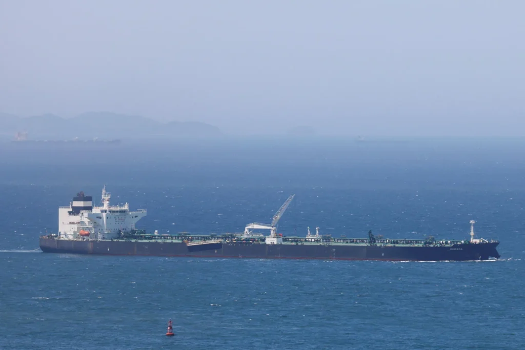Asian, European buyers in hot pursuit of US crude as wars escalate