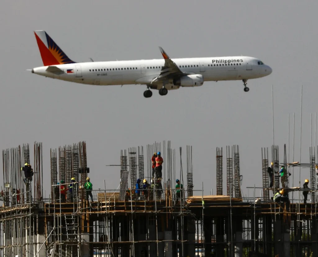 Boeing wins first Philippine Airlines order in two decades
