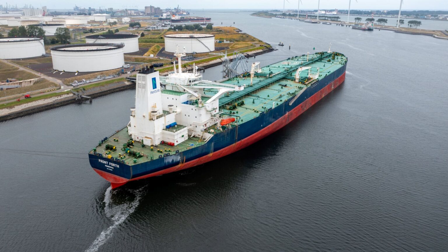 renewed U.S.-Iran conflict chokes Hormuz