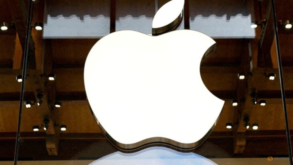 Apple to launch 'Upgrade' device leasing program to spur sales, Bloomberg News reports