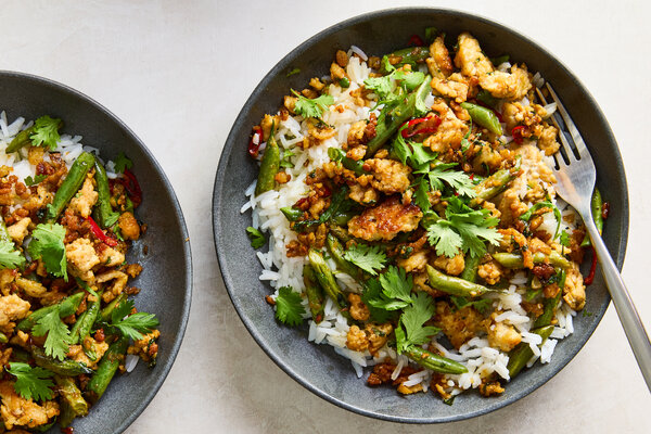 Why Ground Chicken Makes the Best Easy, Cheap Stir-Fries
