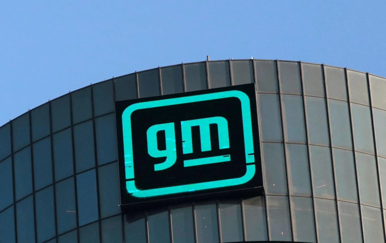 GM boosts profit outlook, cites ‘resilient’ consumer demand