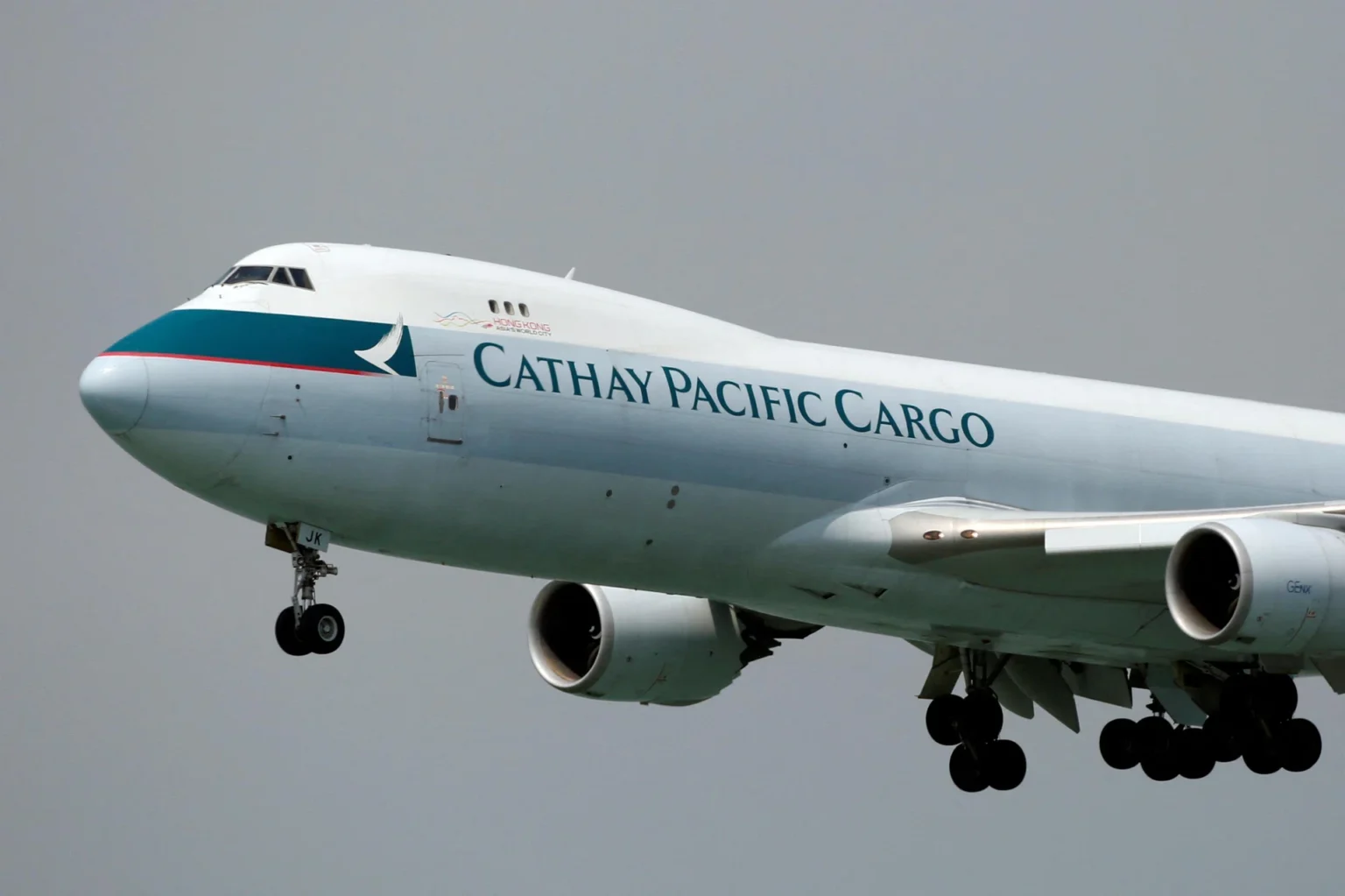 Cathay Pacific flags stronger H1 profit on travel, cargo demand