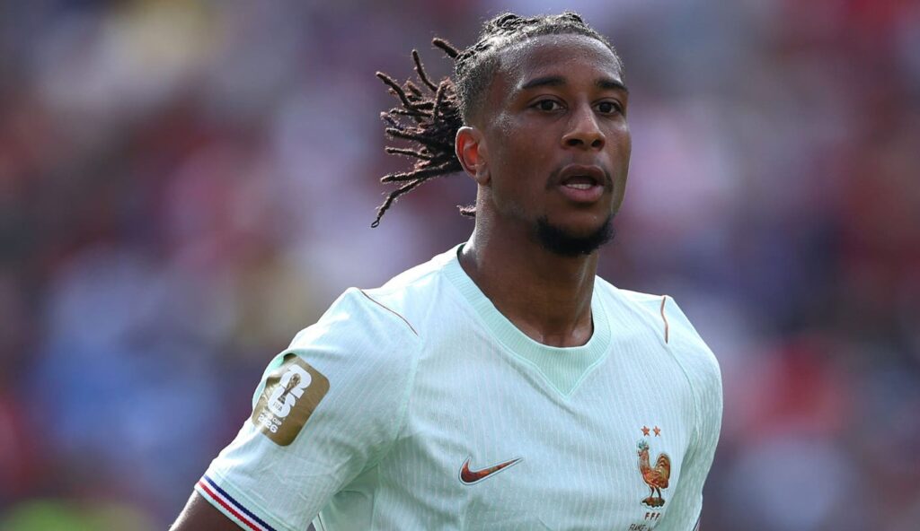 France Star Michael Olise Shocks Fans In New York, Plays Pickup Match In Socks