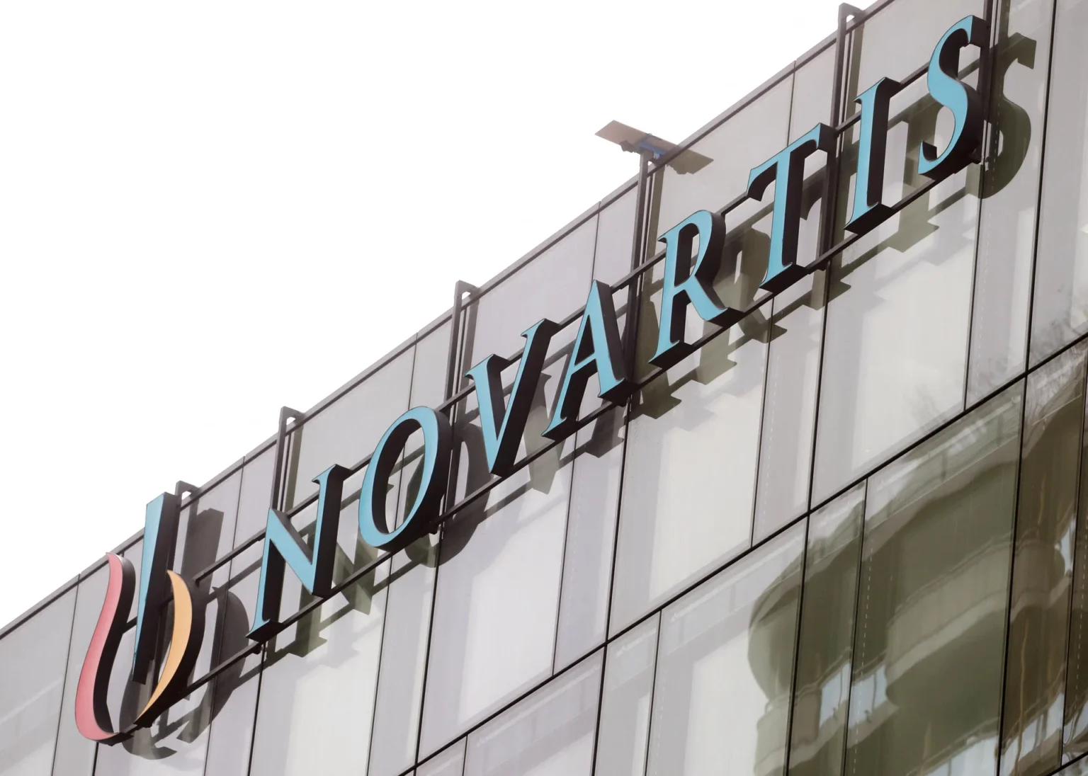 Novartis profit beats estimates, pointing to growth