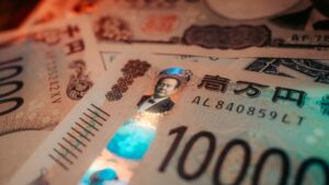 U.S.-Japan yen intervention, Bank of Japan: carry trade