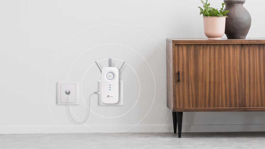 TP-Link’s $35 Wi-Fi extender fixes weak signal without a new router