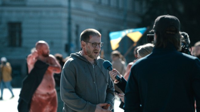 ‘How to Divorce During the War’ Review: Droll Dramedy from Lithuania