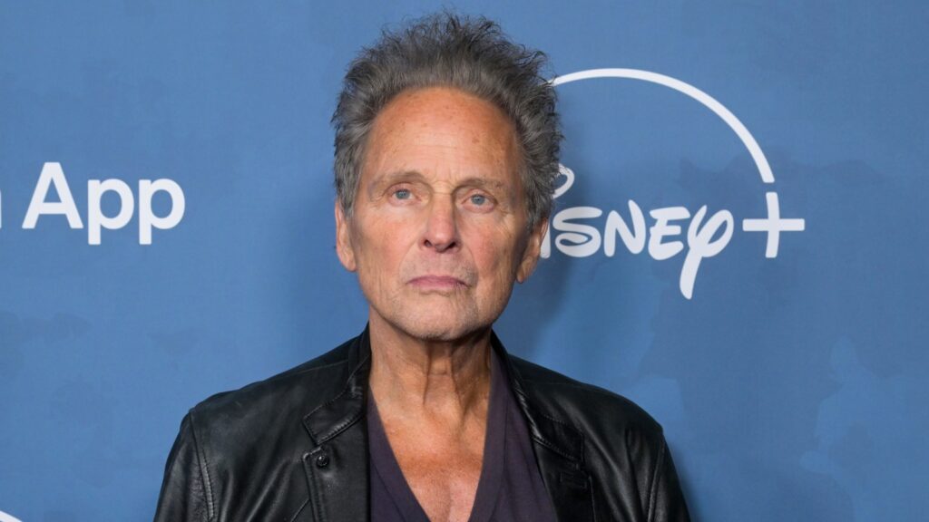 Lindsey Buckingham’s Alleged Stalker Found Incompetent to Stand Trial