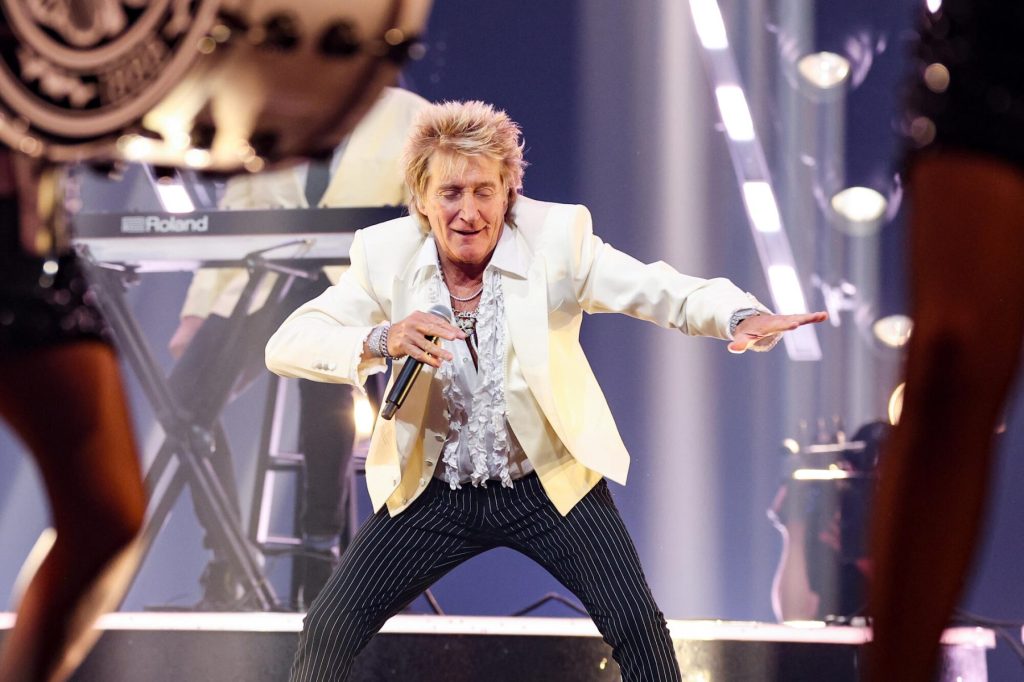 Rod Stewart Concert in Cincinnati Postponed Over ‘Minor Medical Procedure’