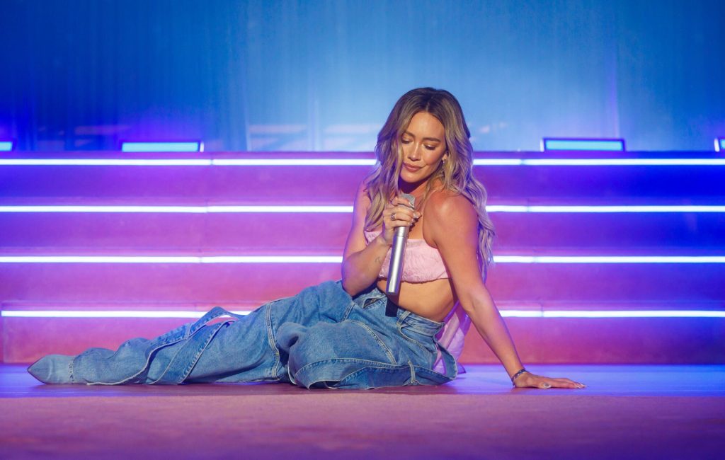 Hilary Duff Honors Aaron Carter at Philly Lucky Me Tour Stop