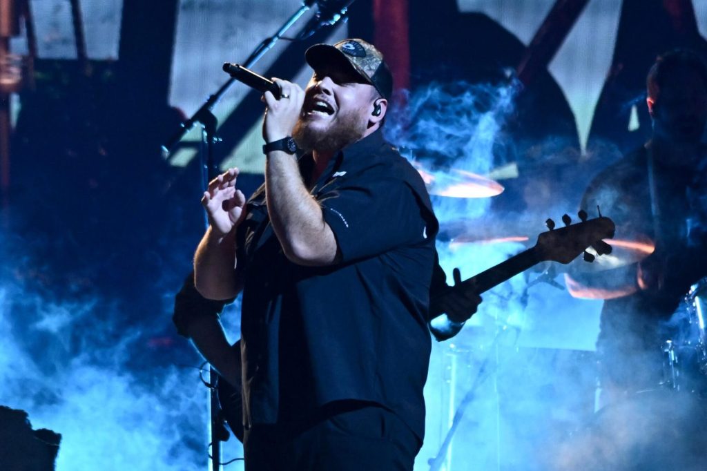 Luke Combs Becomes First Solo Country Act to Headline Wembley Stadium