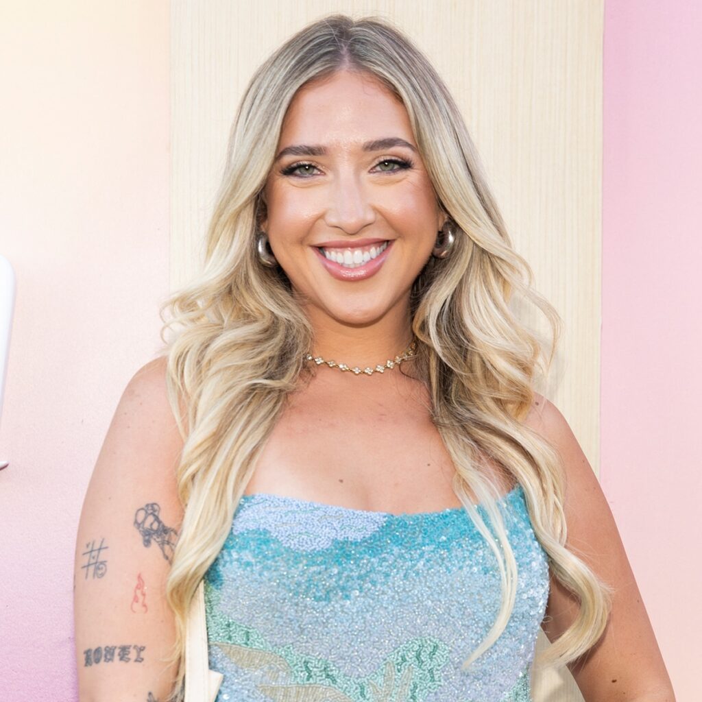 Former Kardashian Nanny Leah Barrs Slams Sex With Travis Barker Rumor