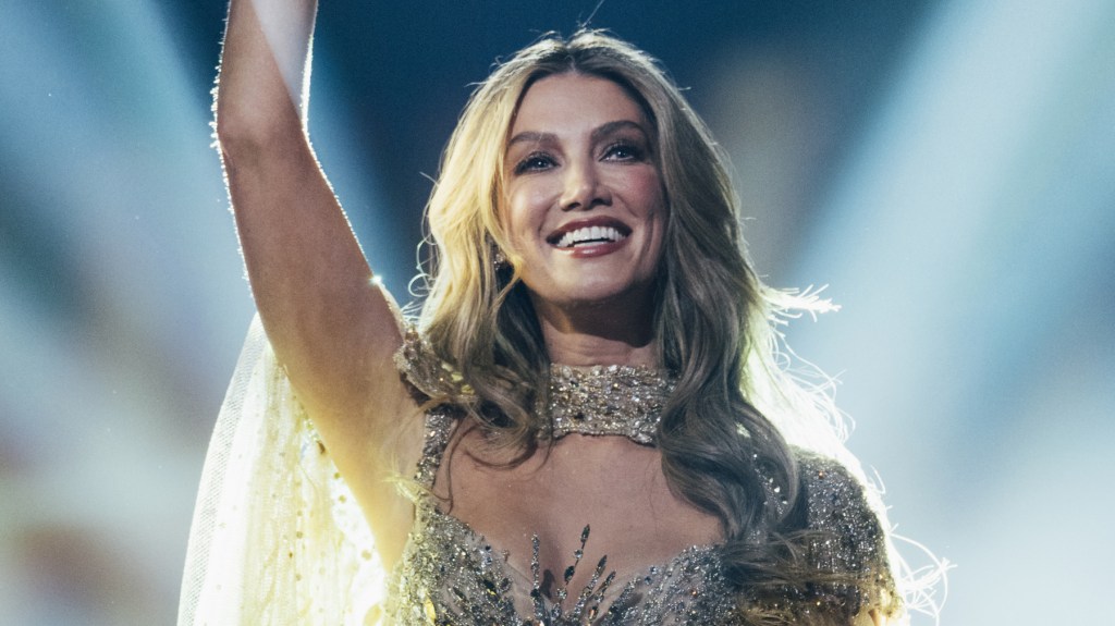 Delta Goodrem, Simple Minds at Commonwealth Games Closing Ceremony