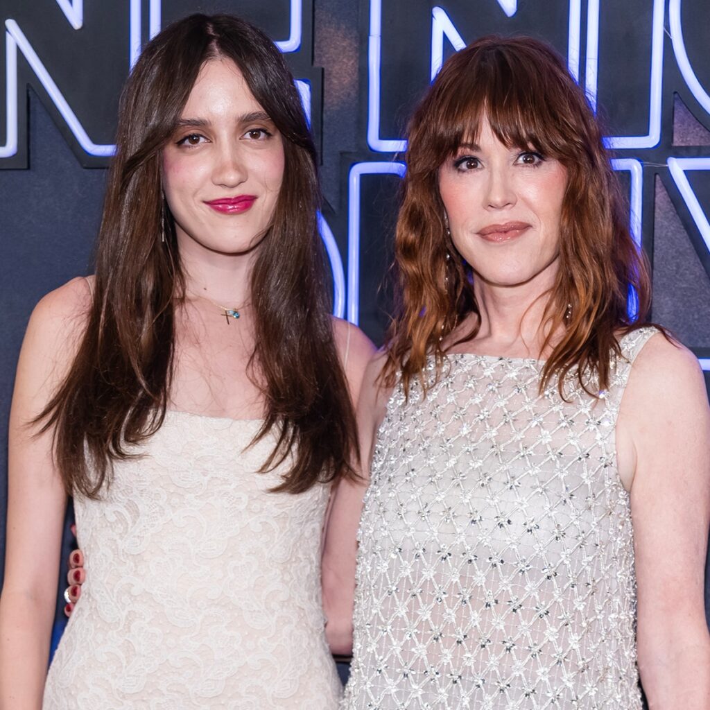 Molly Ringwald Reveals Dating Advice for Daughter Mathilda