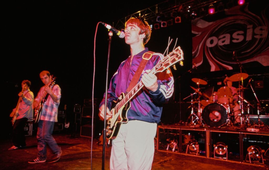 Watch previously-unseen footage of Oasis’ early 1994 gig in Glasgow