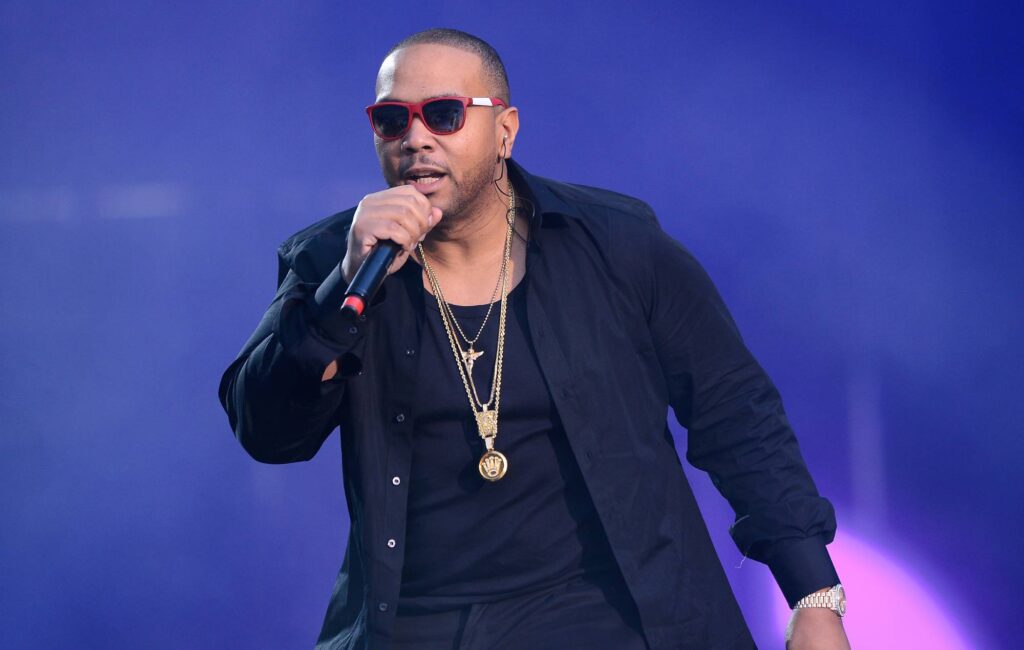 Watch Timbaland perform only the times he says “EH” in Nelly Furtado’s ‘Say It Right’