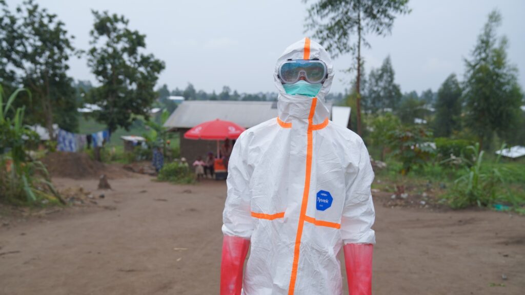 One man works to slow fast-growing Ebola outbreak, and he’s doing it unpaid