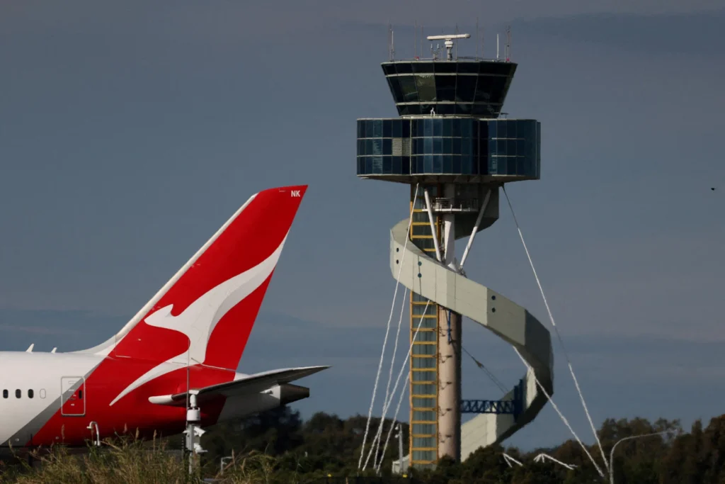Sydney Airport flights disrupted due to air traffic controller shortage