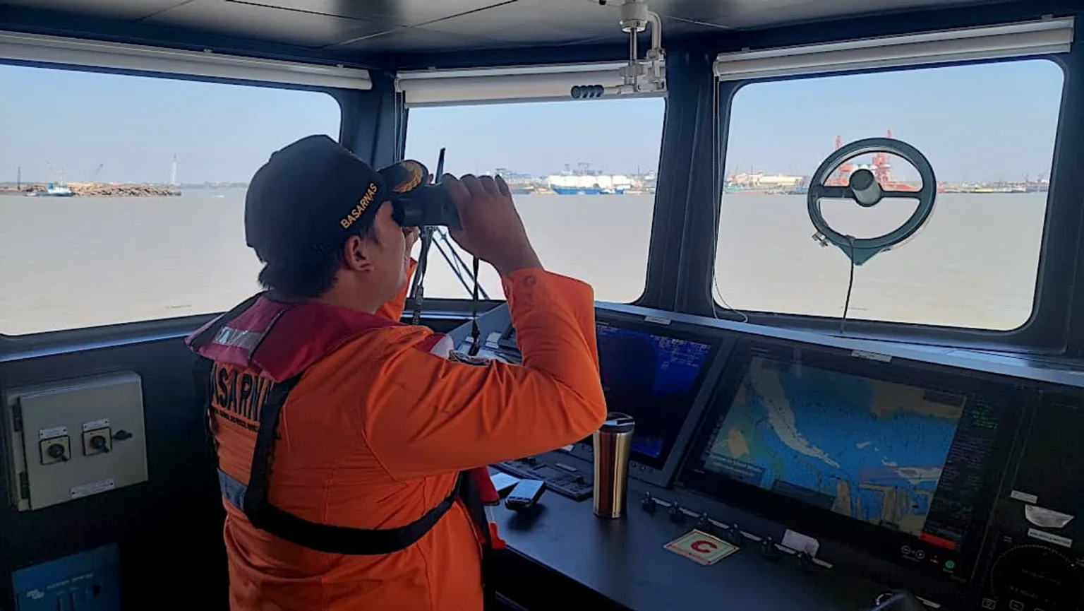 Indonesian passenger ship sinks in bad weather; search for 140 people under way
