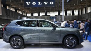 Volvo Cars stock falls 26% amid China, U.S. slump and fresh job cuts